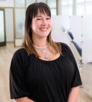 Meet the Team - Thania